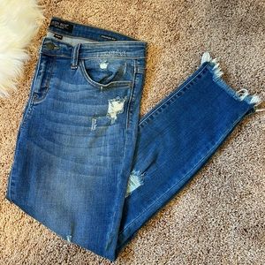 Judy Blue straight fit distressed jeans